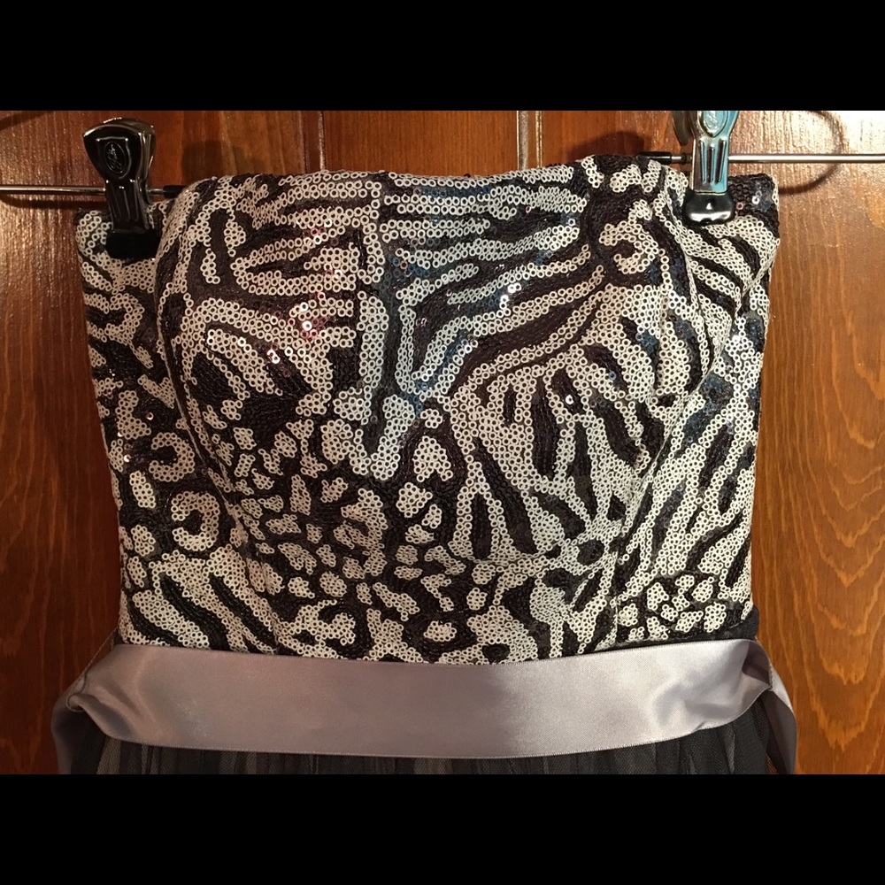 Strapless Dress Gray & White Evening Dress - Picture 2 of 4